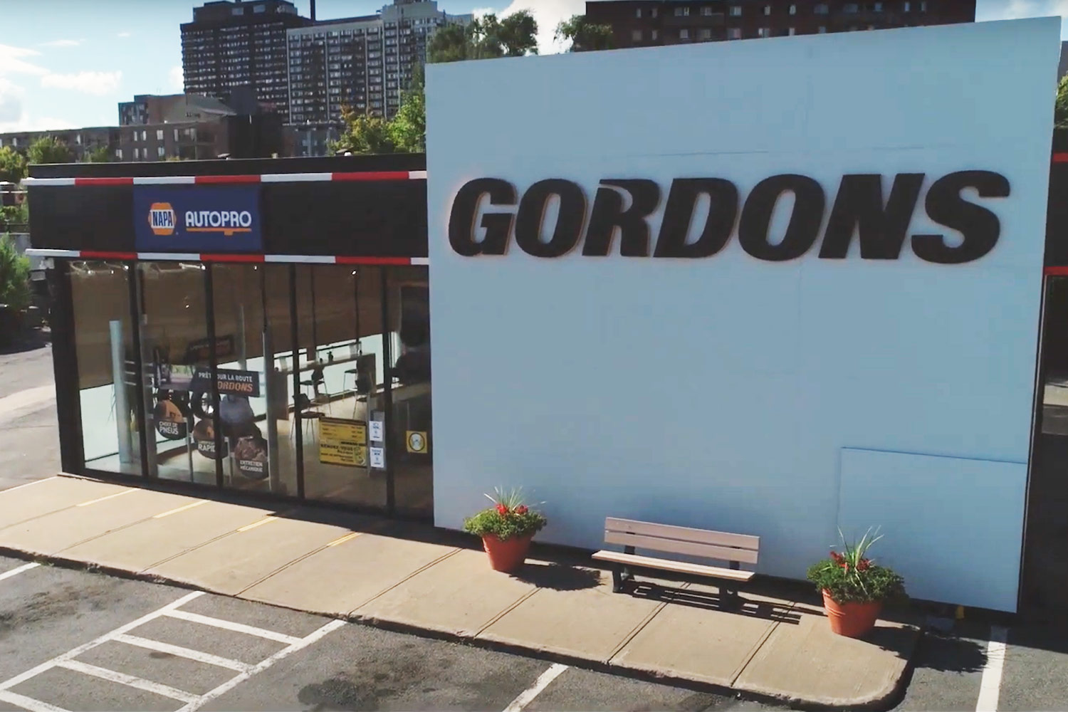 Gordons Tires - The Auto Centre Of The Future